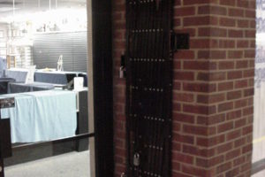 SECURITGATE-GUARD security barrier at doorway